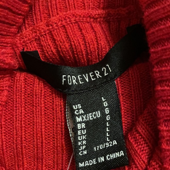 Red turtleneck sweater dress - Picture 2 of 3